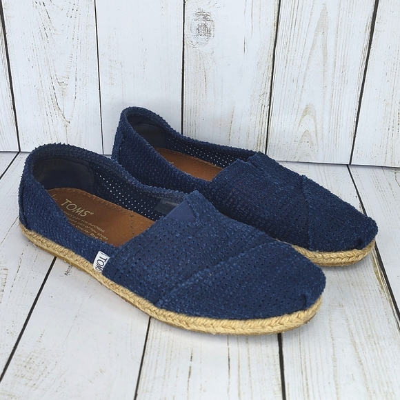 Women's Toms Freetown Classic Slip-On Shoes - Picture 2 of 8